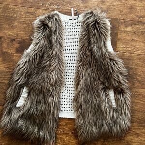Kids Faux Fur / knitted Vest - Brown size 6x